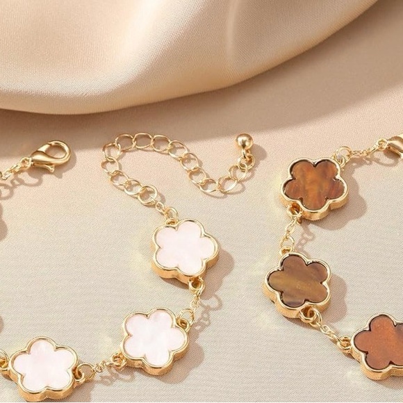 Set of 2 Elegant Gold/White Flower and gold/brown Bracelets - Picture 2 of 7